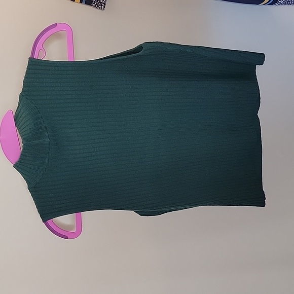 Mock Neck Sleeveless Sweater - Picture 6 of 7